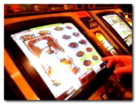 $205 Free Casino Tournament at Yes Casino 