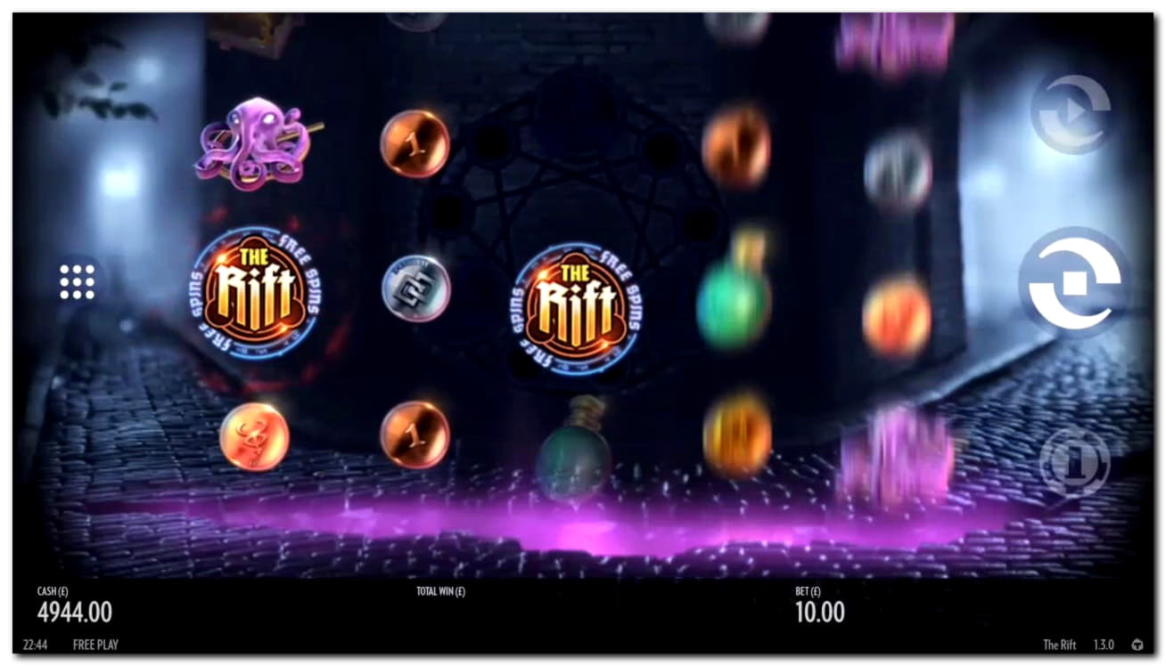 €290 Daily freeroll slot tournament at Mega Casino