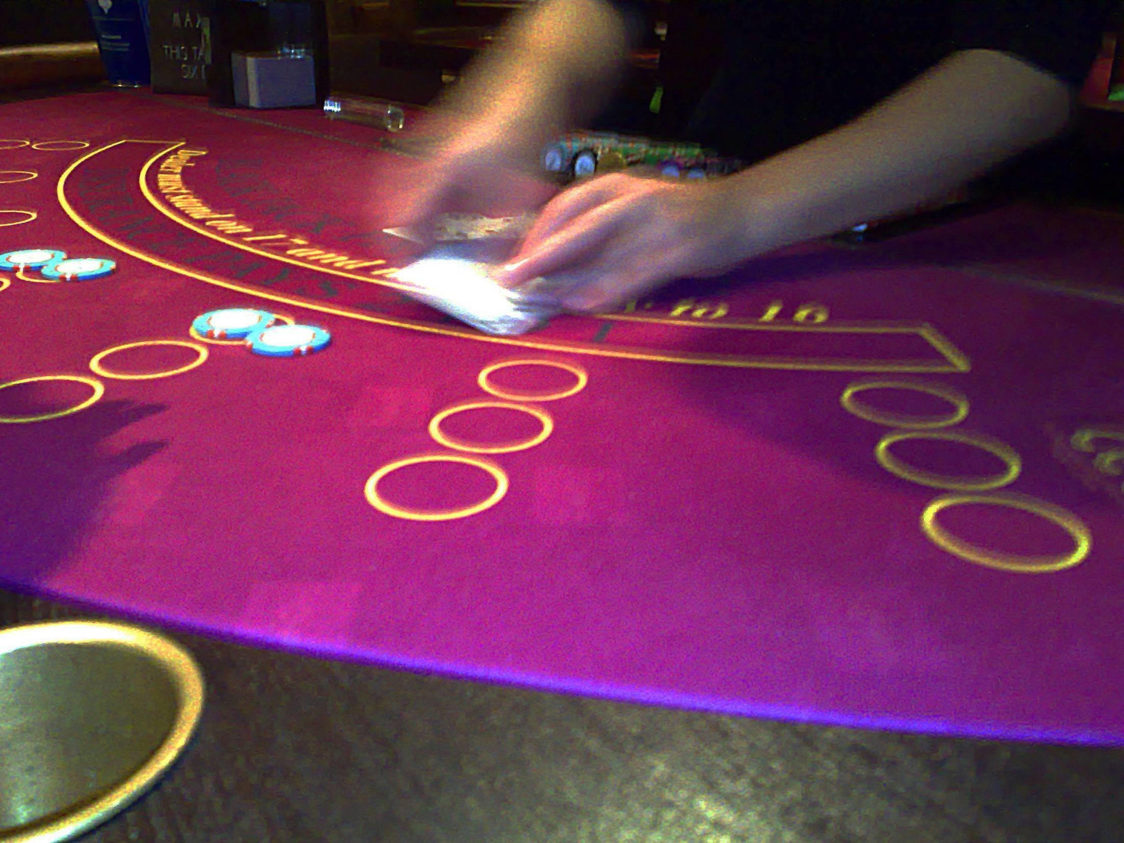 $700 Daily freeroll slot tournament at Casino Luck
